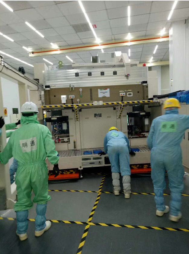明通無塵室精密設(shè)備搬運